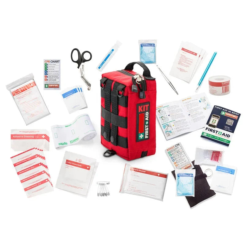 Trousse de secours de voyage étanche, sécurité garantie pour randonnée, camping et aventures en nature.