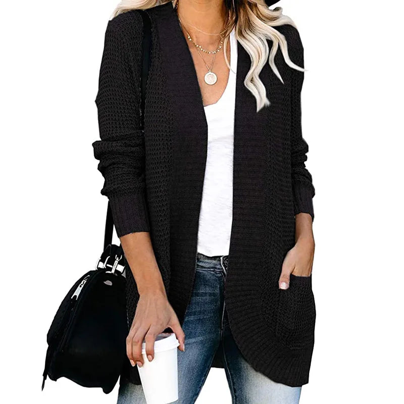 Cardigan femme polyvalent, confortable et stylé. Parfait pour toute tenue quotidienne, automne-hiver. Élégance.