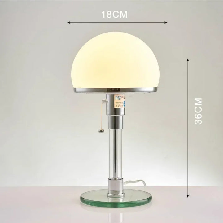 Lampe de table Bauhaus design minimaliste en verre et métal chromé, idéale pour chambre ou bureau.