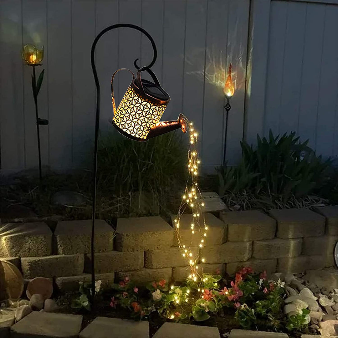 Lampe solaire de jardin LED avec effet cascade lumineuse, idéale pour une ambiance extérieure magique.