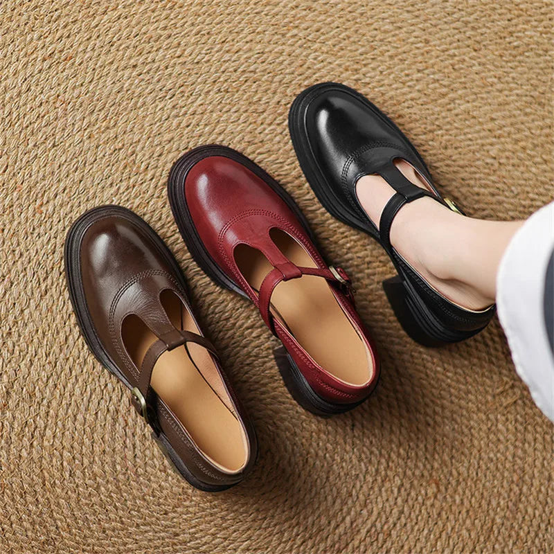 Escarpins femmes Elvana avec talon chunky robuste, pour un look mode stable et chic.