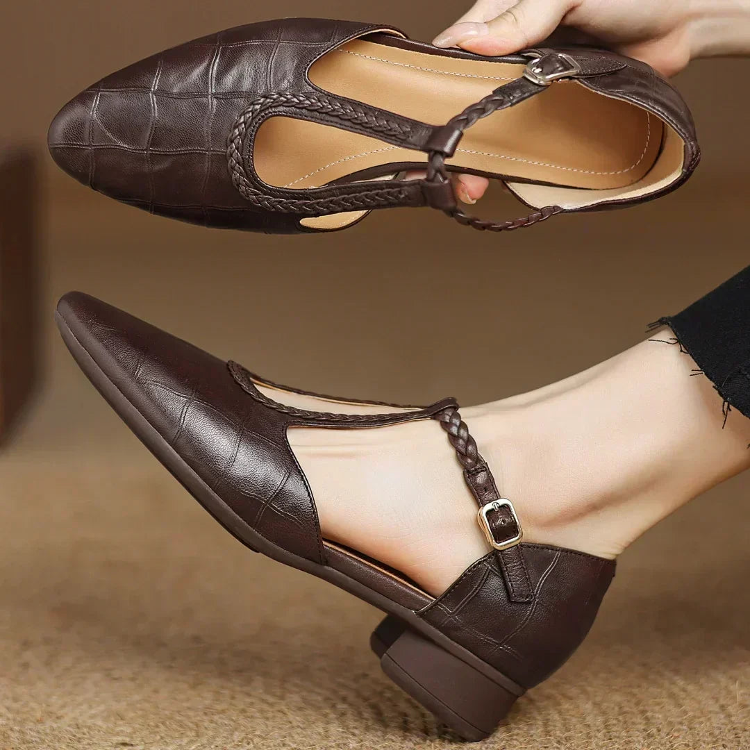 Chaussures élégantes pour femmes, style raffiné et intemporel. Parfaites pour toute occasion, confort garanti.