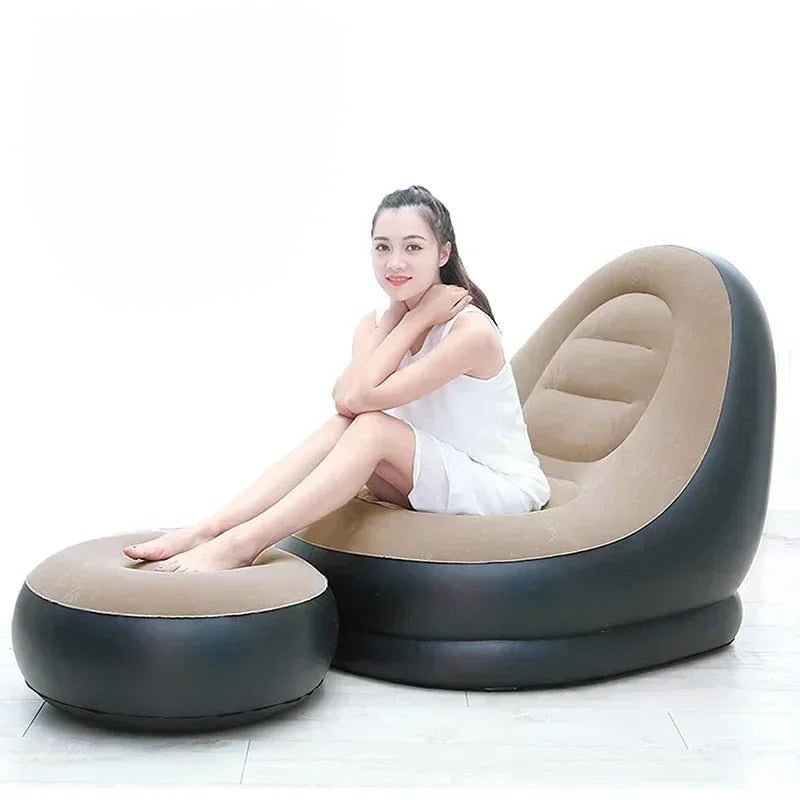 Sofa gonflable et léger, parfait pour le camping, la plage ou comme mobilier d'appoint.