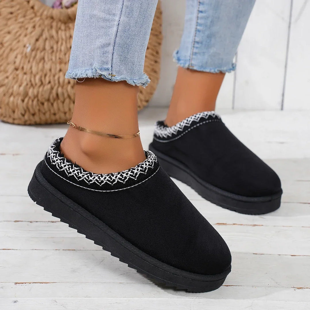 Bottes neige femme en cachemire gris, idéales pour l'hiver. Confort douillet et chaleur garantie.