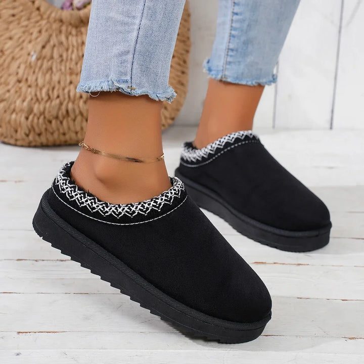 Bottes neige femme en cachemire gris, idéales pour l'hiver. Confort douillet et chaleur garantie.