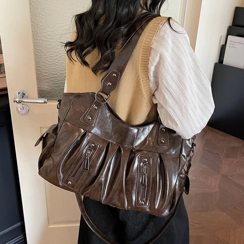 Cabas femme Kéa noir avec bandoulière, parfait pour travail, études et quotidien.