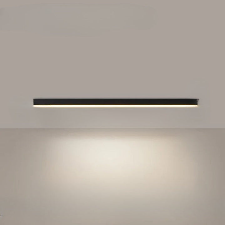 Luminaire de plafond LED pour espaces intérieurs. Plafonnier élégant, lumière douce et ajustable.