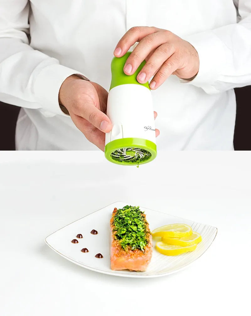 Râpe DuoCut manuelle pour un râpage précis de fromage, noix de muscade ou zeste de citron dans vos plats.