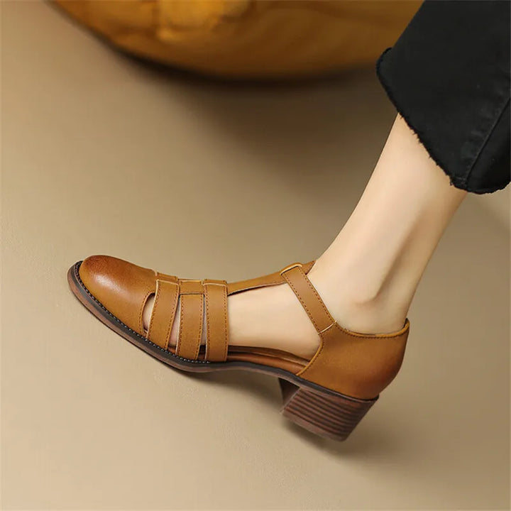 Chaussures vintage Palynne pour femmes, sandales rétro à bout rond et talon épais. Confort et style décontracté.