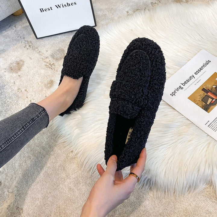 Mocassins femme Journi tendance, style chic et décontracté, confort optimal pour vos pieds élégants.