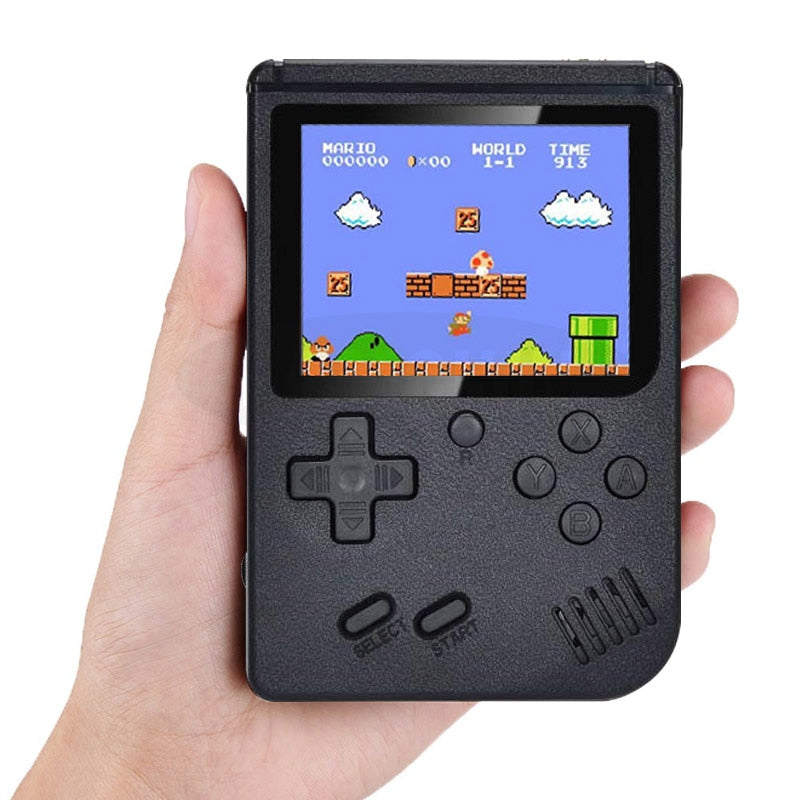 Design rétro iconique de cette console de jeu portable. Profitez de 800 jeux classiques sur votre TV, n'importe où.