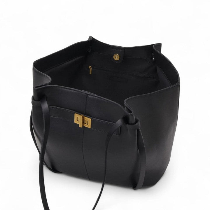 Sac épaule chic et spacieux pour femmes, accessoire de travail élégant, disponible en plusieurs couleurs.