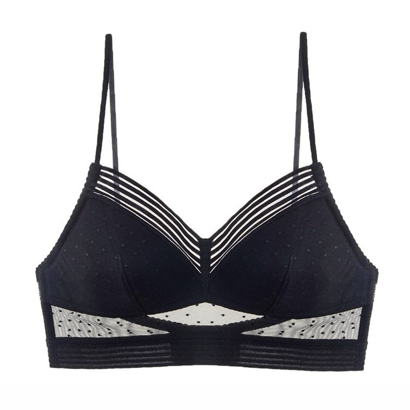 Soutien-gorge femme invisible, design dos nu élégant, sans armatures pour un confort optimal, chic et discret.
