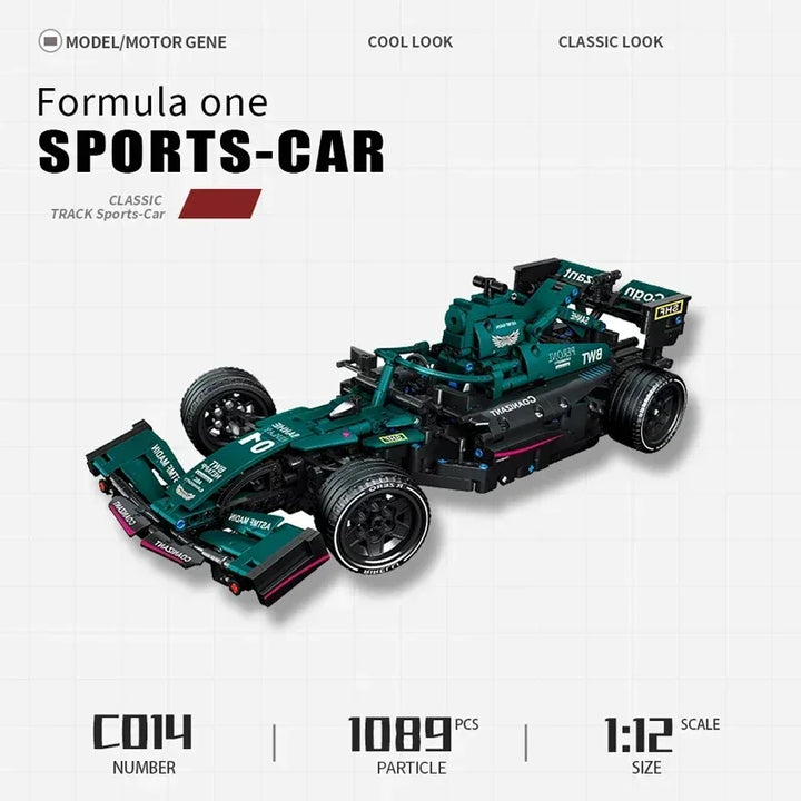 Détail du moteur d'une voiture de course à construire, composants complexes pour kit de modélisme adulte.