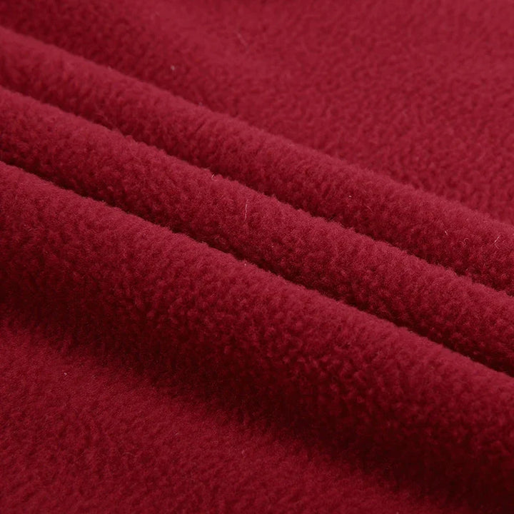 Manteau hiver PawShield pour petit et grand chien, ajustable, coupe-vent et réfléchissant. Vêtement robuste.