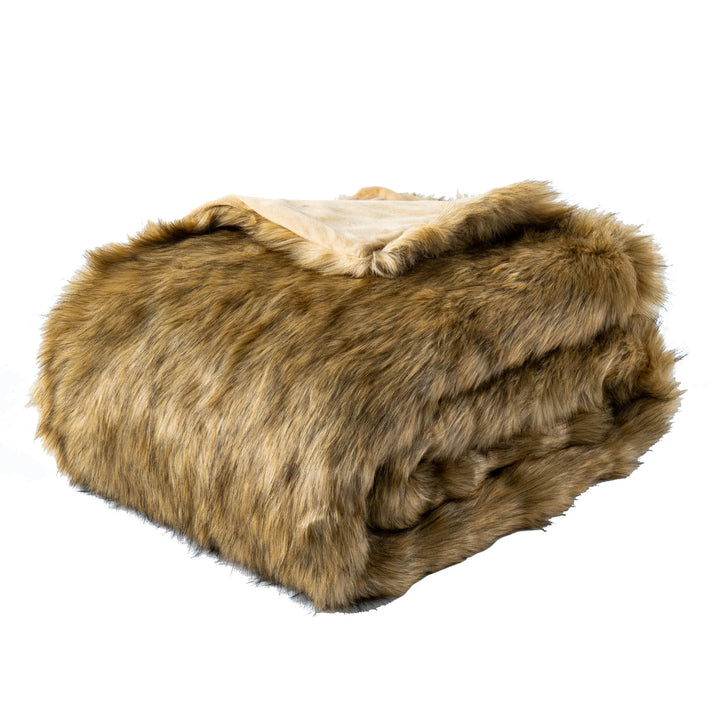 Fausse fourrure de renard douce et confortable, un plaid idéal pour se blottir les soirs d'hiver.