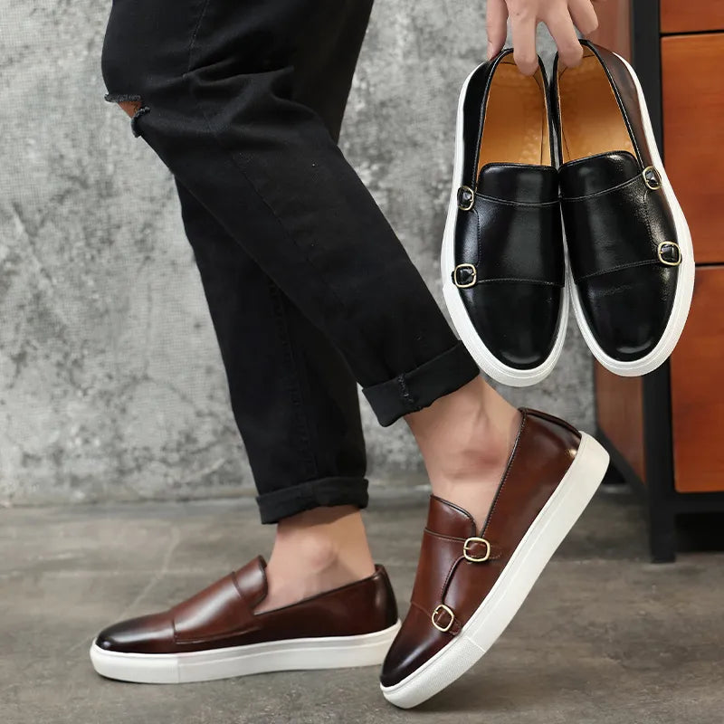 Mocassins intemporels pour hommes, un classique de la mode masculine combinant un style élégant et un confort durable.