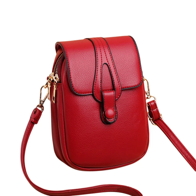 Sac de voyage chic : mini sac bandoulière en cuir synthétique, idéal pour téléphone et petits objets.