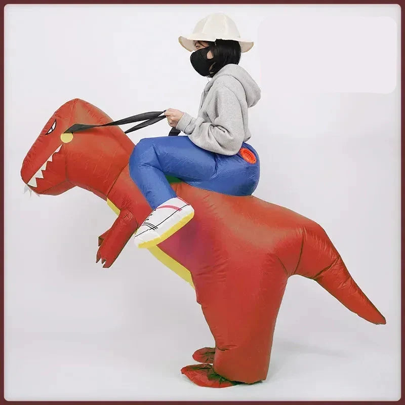 Costume dinosaure gonflable en polyester, léger et aéré pour un confort optimal en toute saison.