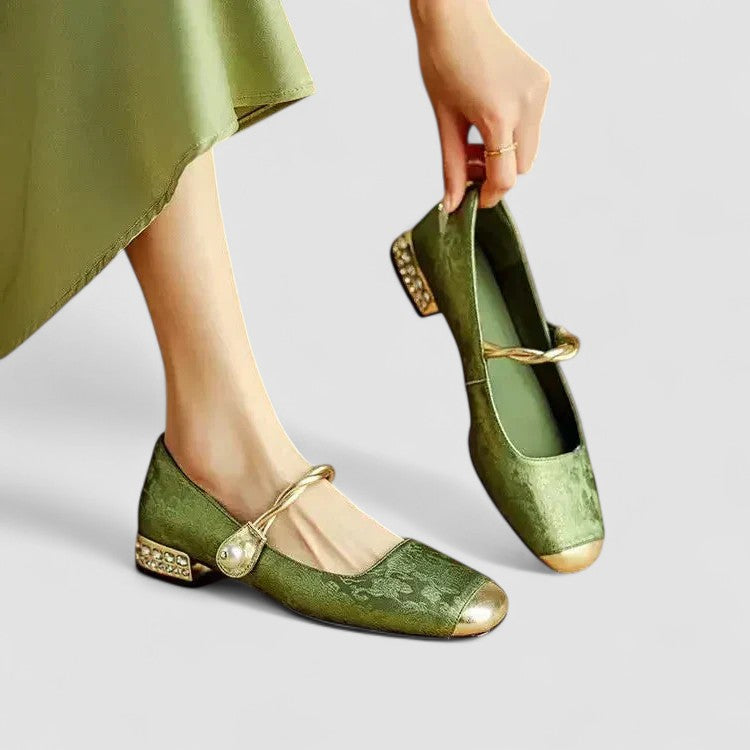 Chaussures orthopédiques Mestelle femmes, confortables, stylées, élégance moderne.