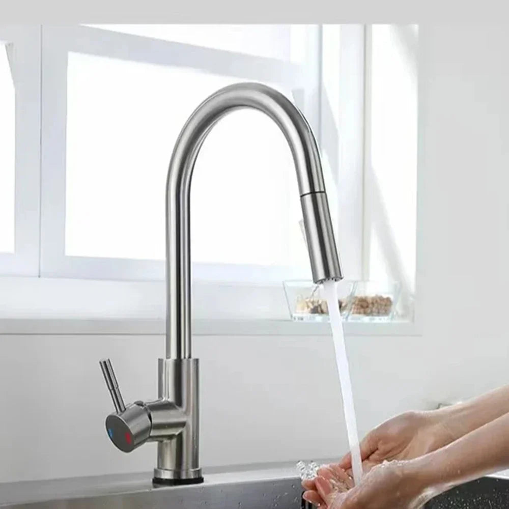 Flexibilité et style: robinet de cuisine extensible en acier inoxydable, douchette intégrée pour évier.