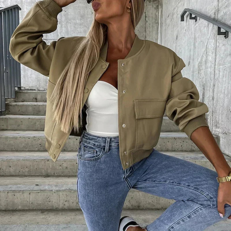 Jolie veste femme chic, style moderne et élégant, confortable pour un look mode de jour comme de nuit.