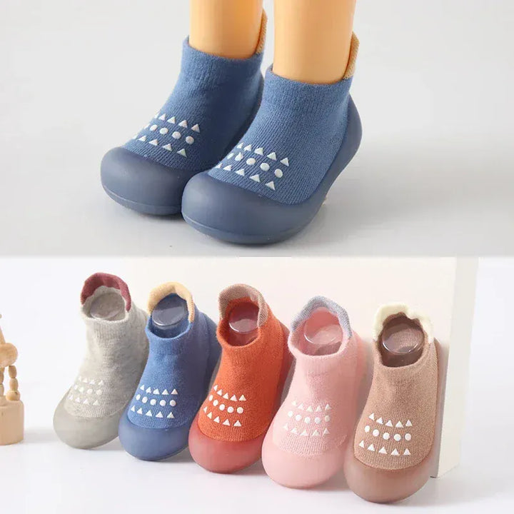 Chaussures chaussettes bébé unisexes, parfaites pour l'intérieur/extérieur. Antidérapantes et respirantes.