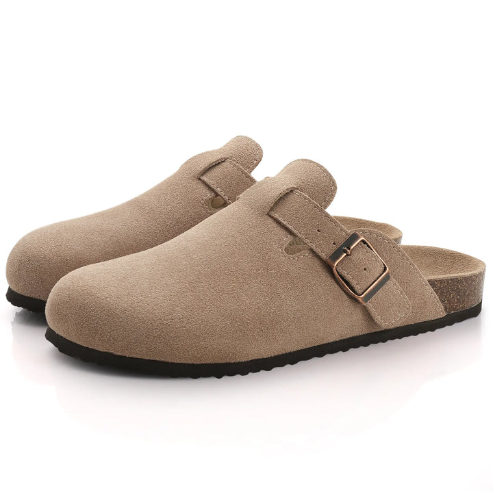 Sabots unisexe en daim, élégants et confortables, avec semelle en liège naturel.