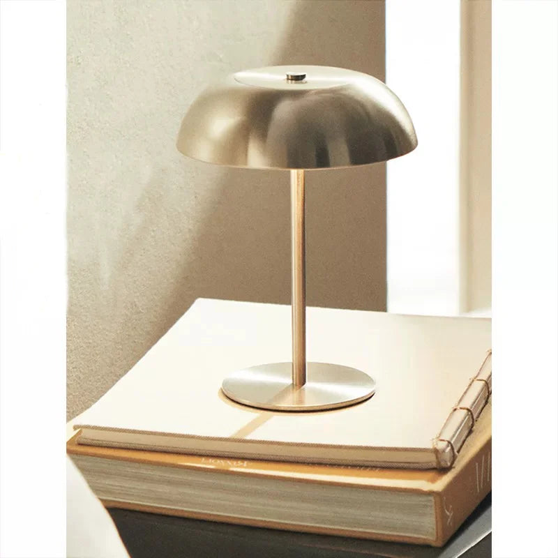 Lampe de table champignon LED, design moderne minimaliste, rechargeable, ambiance lumineuse unique.