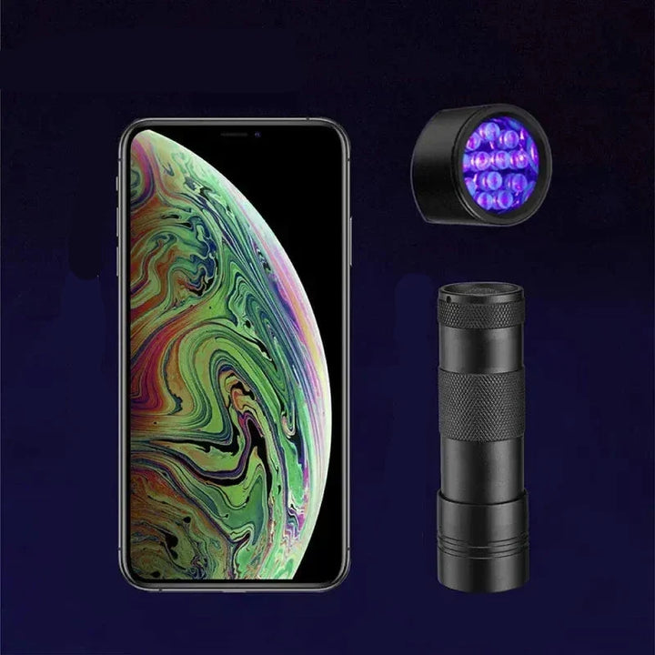 Lumière noire UV 395nm portable, révèle l'urine de chien et chat pour un nettoyage maison ciblé et propreté optimale.