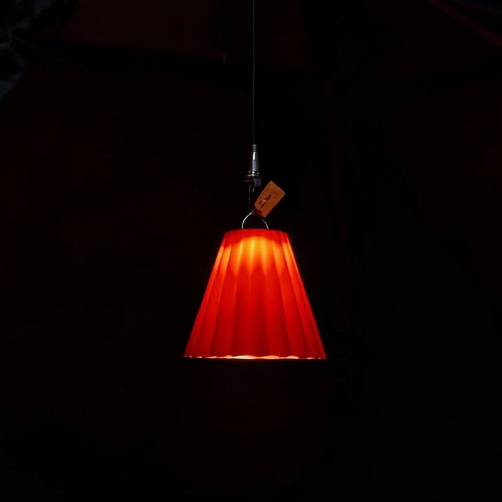 Écran de lampe de camping en silicone, adoucit l'éclairage extérieur, parfait pour équipement de bivouac.