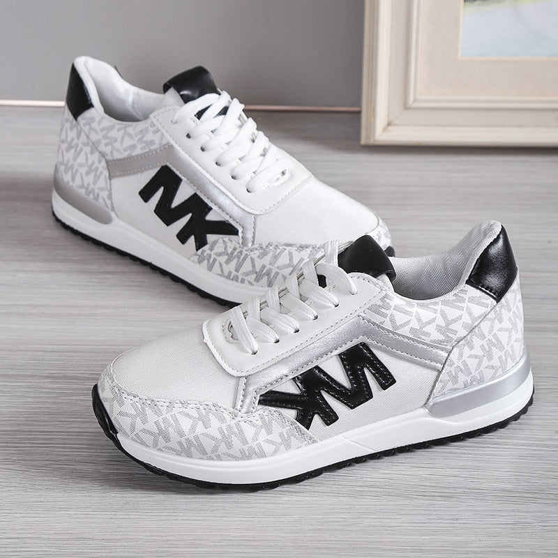 Chaussures femme respirantes et élégantes, parfaites pour un look décontracté chic.