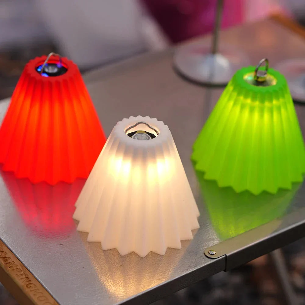 Écran silicone pour lampe de camping, diffuseur de lumière douce, accessoire essentiel pour bivouac.