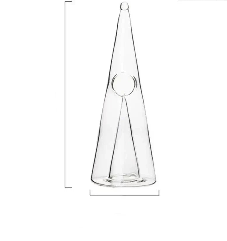 Accessoire sommelier: carafe à vin pyramide en verre, décanteur aérateur pour une dégustation pro.