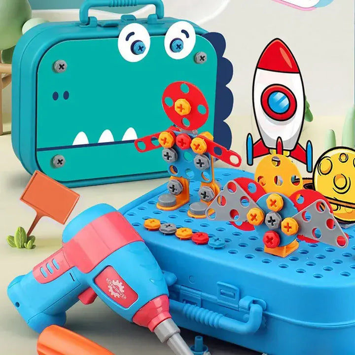 Enfant utilisant une perceuse jouet pour assembler des formes, développant la motricité et la résolution de problèmes.