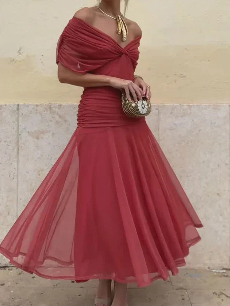 Robe d'été longue femme, col V, imprimé fleurs. Style chic et féminin, parfaite pour toute occasion.