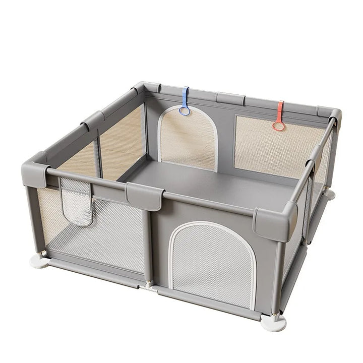 Parc bébé grand format, modulable pour enfants, crée un espace de jeu sécurisé intérieur.