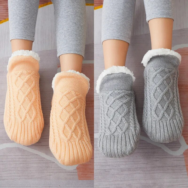 Chaussettes de sol WinterWhisper, en cachemire épaissi pour une chaleur et un confort exceptionnels.