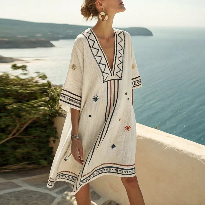 Robe tunique de plage femme brodée style bohème avec col V, légère et confortable pour l'été et les vacances.