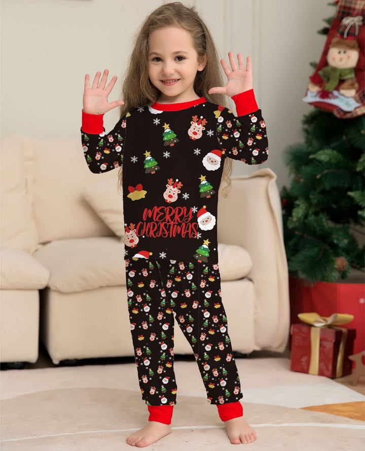 Pyjama Noël assorti pour chien. Motif festif. Adorable et confortable pour inclure le compagnon dans la famille.