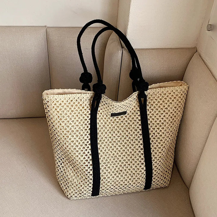 Élégant sac de plage en paille pour femme, style bohème et sécurité avec zip.
