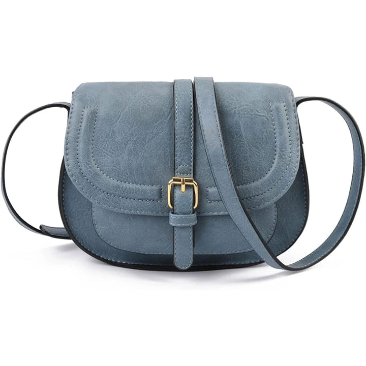 Sac bandoulière femme minimaliste et élégant, doté d'un rabat en cuir synthétique pour le quotidien.