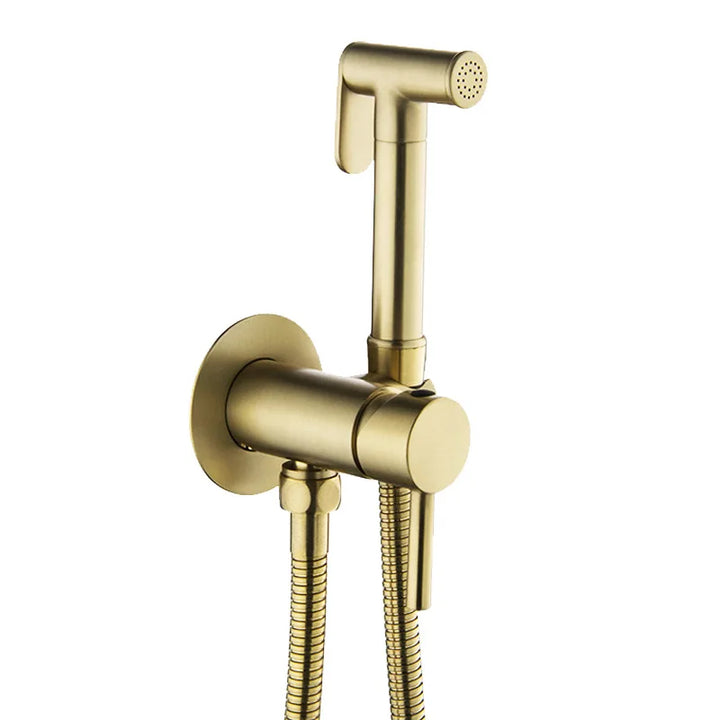 Douchette bidet murale design noir mat, contrôle thermostatique, ajoute une touche moderne.
