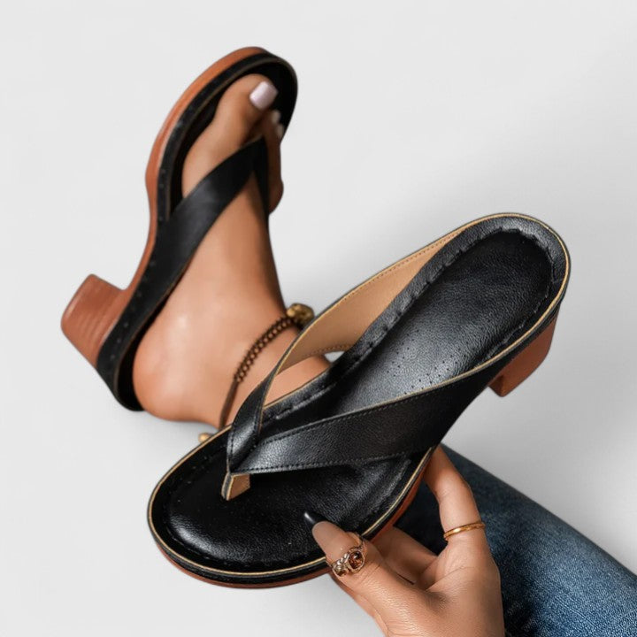 Chaussures à talons orthopédiques femme, avec soutien optimal pour le bien-être des pieds et des jambes.