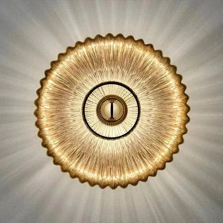 Décoration murale moderne avec cette applique nordique en verre, idéale pour un éclairage d'appoint stylé.