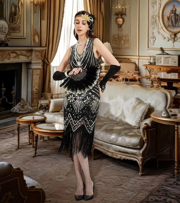 Robe flapper vintage années 20 femme, déguisement style Gatsby, élégance rétro pour fêtes.