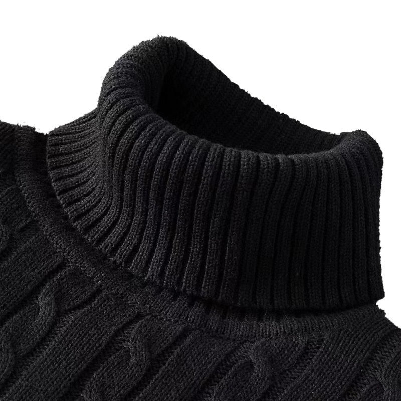 Pull col roulé homme décontracté-chic pour le bureau ou les soirées d'hiver, look mode masculine.