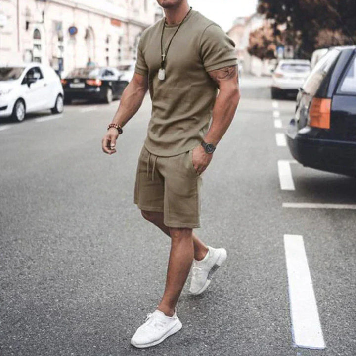 Chemise et short homme Ethan, un ensemble léger et respirant pour l'été.