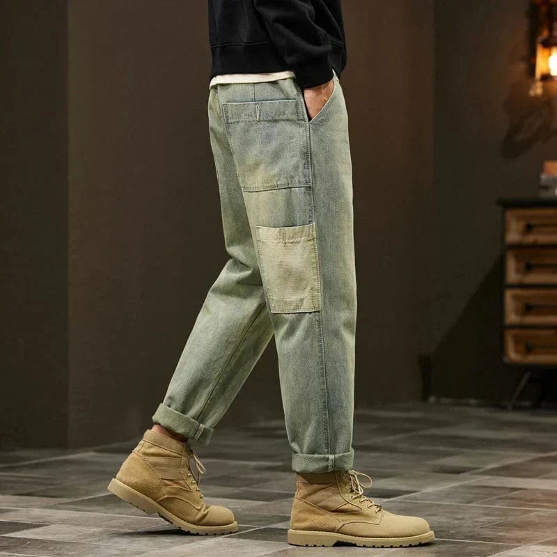 Jean long homme Gerrit, coupe droite, offre confort et style rétro pour la mode automne hiver.