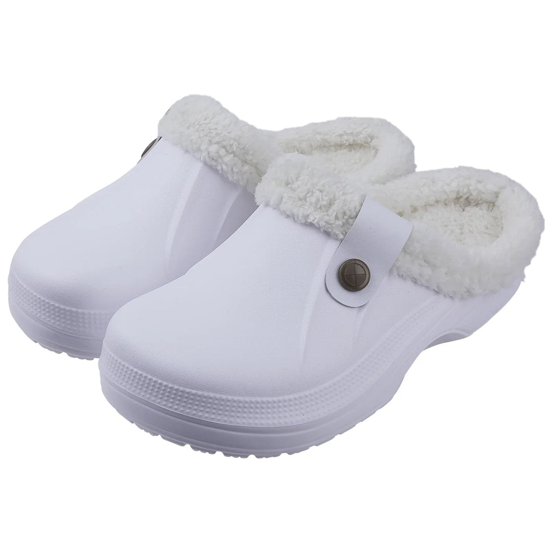 Sabots LuxuraFleece imperméables, fourrure chaude, unisexes, parfaits pour le jardin.